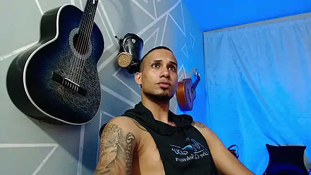 MagnusFrost online show from 02/06/25, 01:38