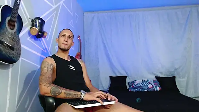 MagnusFrost online show from 02/07/25, 01:25