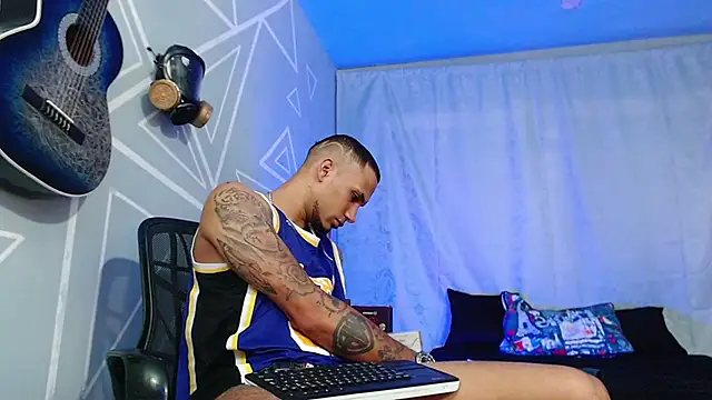 MagnusFrost online show from 02/07/25, 09:04