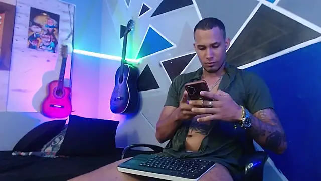 MagnusFrost online show from 10/14/25, 06:25