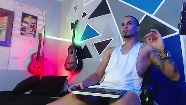 MagnusFrost online show from 10/20/25, 04:46