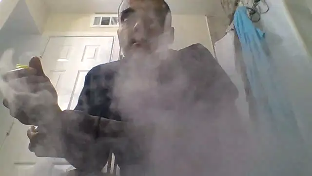 Snapshot of Houstonslong1 chatting on 12/18/24, 06:10 Houstonslong1 online show from 12/18/24, 06:10