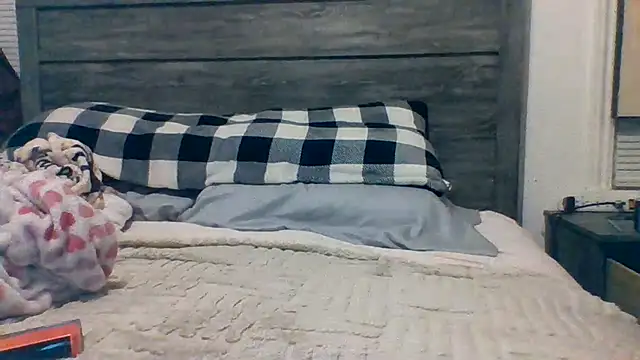 Snapshot of Houstonslong1 chatting on 02/23/25, 04:39 Houstonslong1 online show from 02/23/25, 04:39