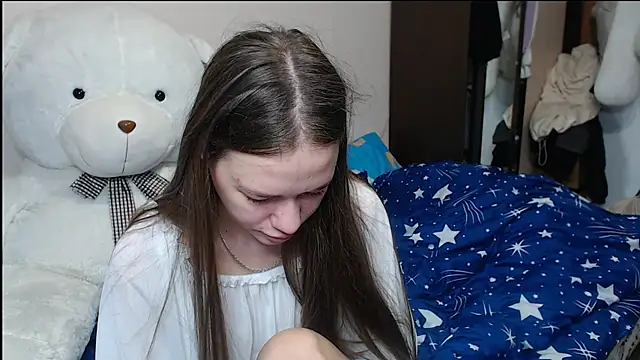 leila bambi  online show from 01/27/25, 09:11