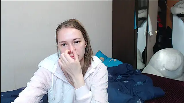 leila bambi  online show from 02/22/25, 05:23