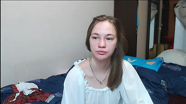 leila bambi  online show from 02/22/25, 11:13