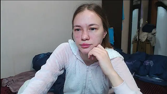 leila bambi  online show from 02/27/25, 03:58