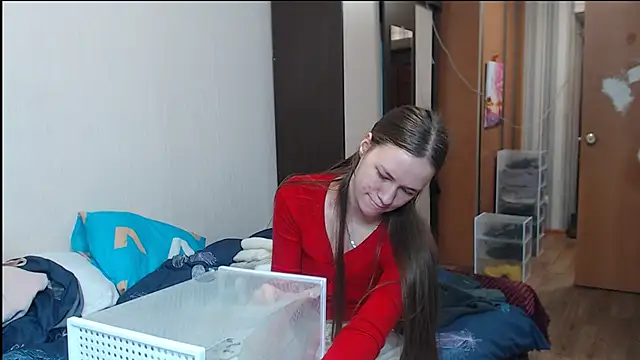 leila bambi  online show from 03/13/25, 08:54