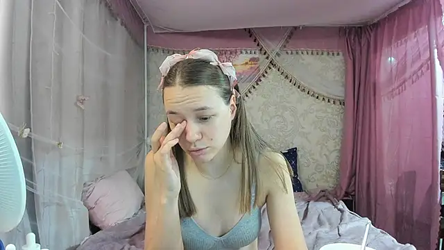 Snapshot of leila_bambi_ chatting on 04/02/26, 05:54 leila bambi online show from 04/02/26, 05:54