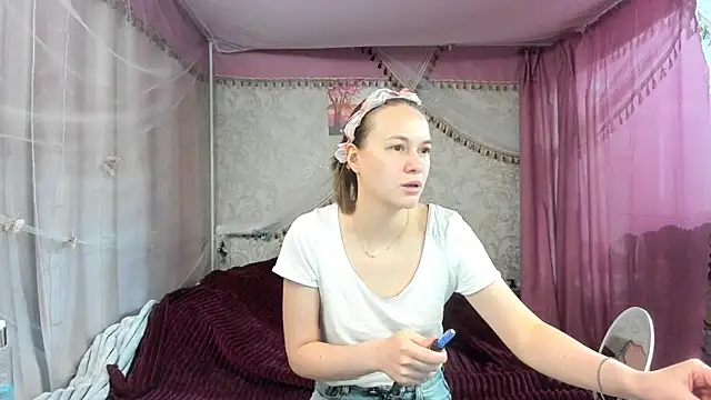 Snapshot of leila_bambi_ chatting on 04/29/26, 05:52 leila bambi online show from 04/29/26, 05:52