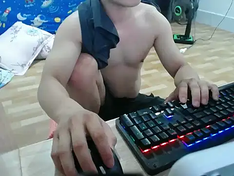 Snapshot of Cloudycockcare chatting on 02/01/26, 08:02 Cloudycockcare online show from 02/01/26, 08:02