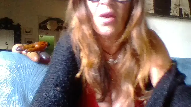 gildamilf online show from 04/27/26, 03:32