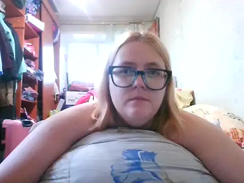 DesireMelissa online show from 10/15/25, 05:07