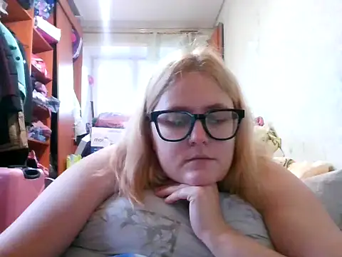 DesireMelissa online show from 10/17/25, 05:32