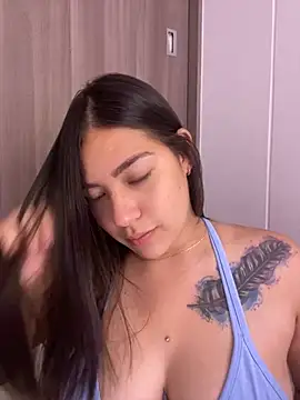 Latina vanessa online show from 01/08/25, 11:41