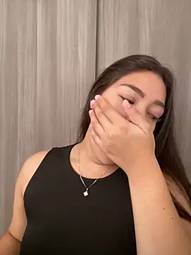 Latina vanessa online show from 01/12/25, 06:27