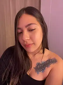 Latina vanessa online show from 01/22/25, 12:16