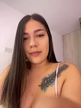 Latina vanessa online show from 02/25/25, 09:46