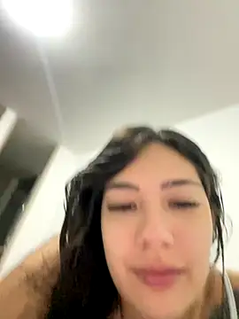 Latina vanessa online show from 09/13/25, 11:37