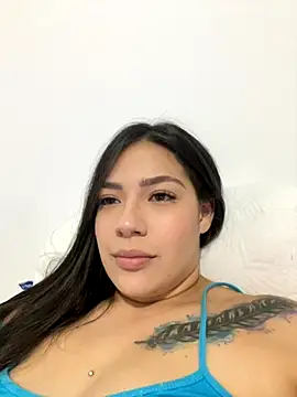 Latina vanessa online show from 10/03/25, 01:35