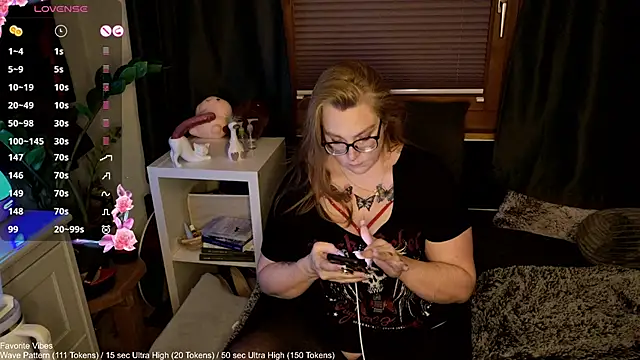 Snapshot of Big_Beautiful_MILF chatting on 01/11/26, 03:50 Big Beautiful MILF online show from 01/11/26, 03:50