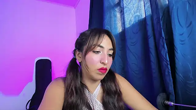 Leticia brownn1 online show from 03/19/25, 06:12