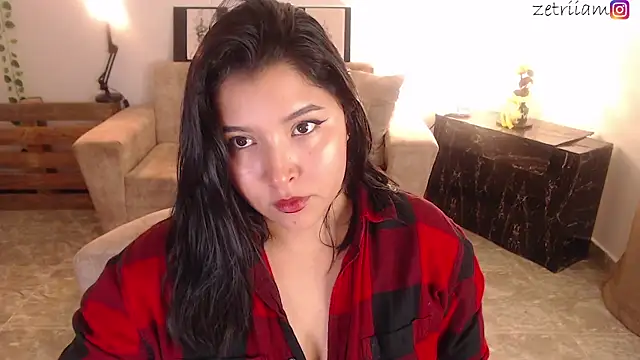 Snapshot of Zetrionn chatting on 12/20/25, 03:02 Zetrionn online show from 12/20/25, 03:02