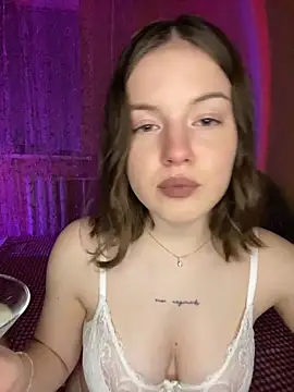 Snapshot of MizantropLos chatting on 11/13/25, 10:30 MizantropLos online show from 11/13/25, 10:30