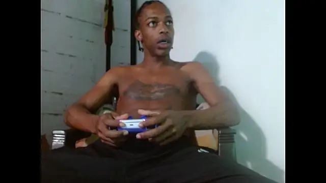 Larry-n-clouds online show from 01/11/26, 04:01