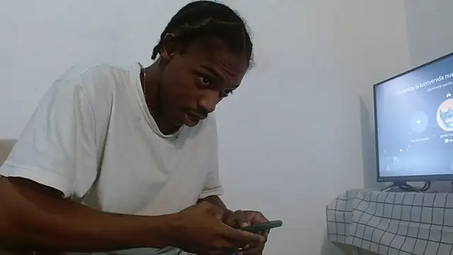 Larry-n-clouds online show from 02/18/26, 04:47