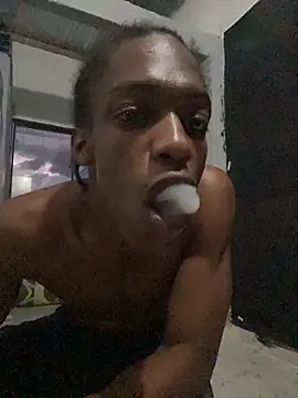Larry-n-clouds online show from 06/16/26, 11:29