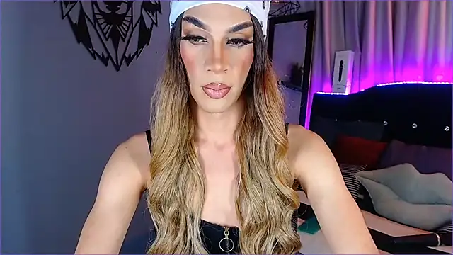 camila hootie online show from 12/16/24, 02:36