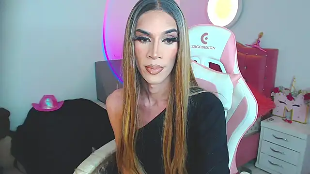 Snapshot of camila_hootie chatting on 01/09/26, 08:21 camila hootie online show from 01/09/26, 08:21