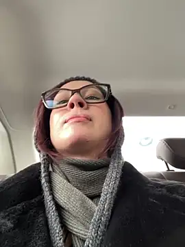 Snapshot of RinaCat chatting on 01/17/25, 05:32 RinaCat online show from 01/17/25, 05:32