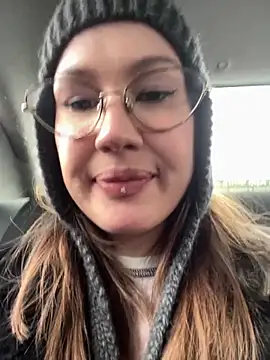 RinaCat online show from 11/12/25, 08:15