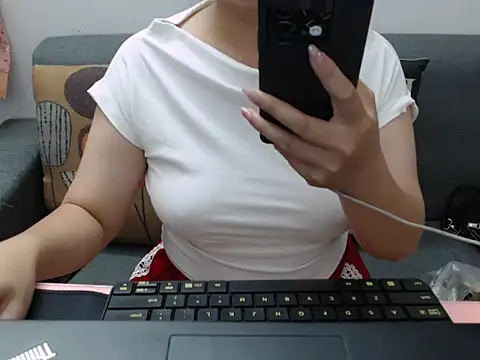 Snapshot of Haruka95 chatting on 05/02/26, 04:39 Haruka95 online show from 05/02/26, 04:39