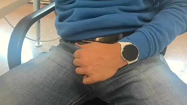 alessandroman2114 online show from 10/29/25, 11:45