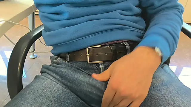 alessandroman2114 online show from 11/06/25, 11:33