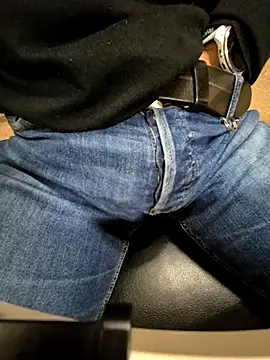 alessandroman2114 online show from 12/22/25, 05:21