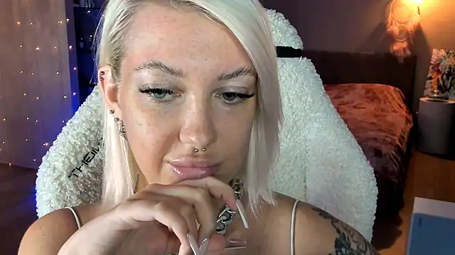 tykioty Miley online show from 10/10/25, 11:53