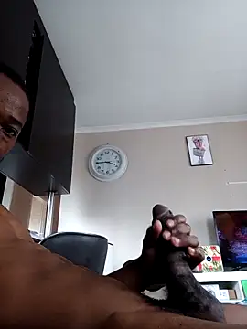 Snapshot of toysuga chatting on 01/14/26, 12:00 toysuga online show from 01/14/26, 12:00