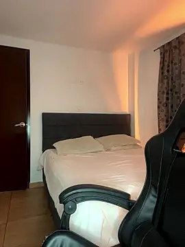 Snapshot of soy_paulina chatting on 01/17/26, 05:12 soy paulina online show from 01/17/26, 05:12