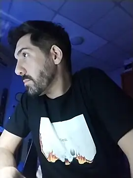 Snapshot of nicedick_bro chatting on 03/18/26, 06:27 nicedick bro online show from 03/18/26, 06:27