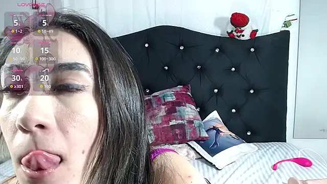 Snapshot of nikol_winick chatting on 03/07/26, 05:59 nikol winick online show from 03/07/26, 05:59