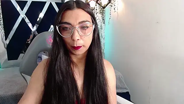 Karla hernandez  online show from 09/19/25, 12:17