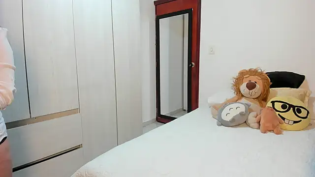 Karla hernandez  online show from 05/23/26, 10:30