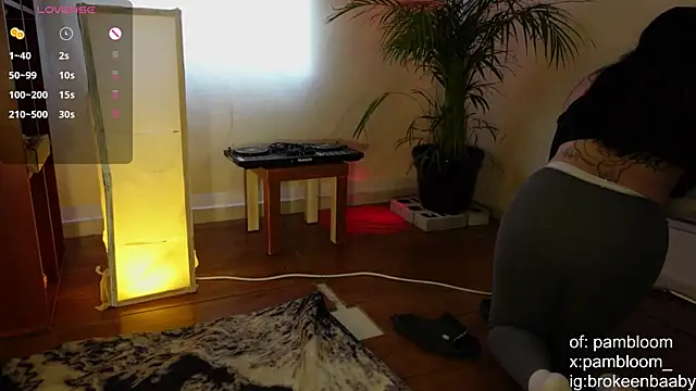 droolingdollfacee online show from 09/09/25, 08:52