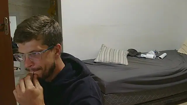 Snapshot of prorafadodoce chatting on 03/30/26, 08:15 prorafadodoce online show from 03/30/26, 08:15