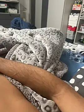 Snapshot of LukonPorn chatting on 02/24/25, 10:15 LukonPorn online show from 02/24/25, 10:15