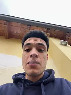 Snapshot of LukonPorn chatting on 03/01/25, 01:07 LukonPorn online show from 03/01/25, 01:07